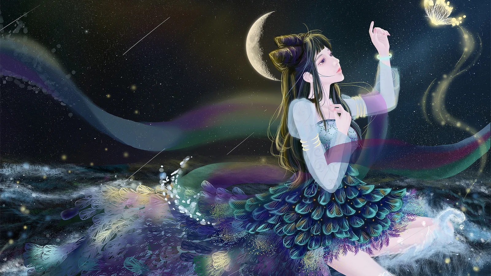 一位身穿孔雀羽纹华丽裙装的动漫女性置身月亮与星空下的梦幻画面中。