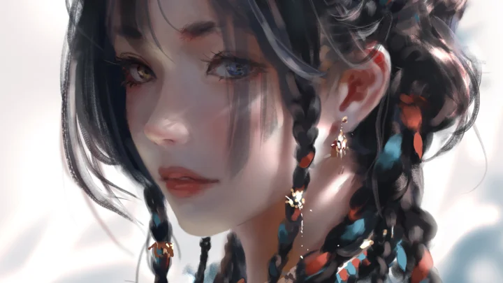 一位编着辫子的动漫风格女性近距离肖像。