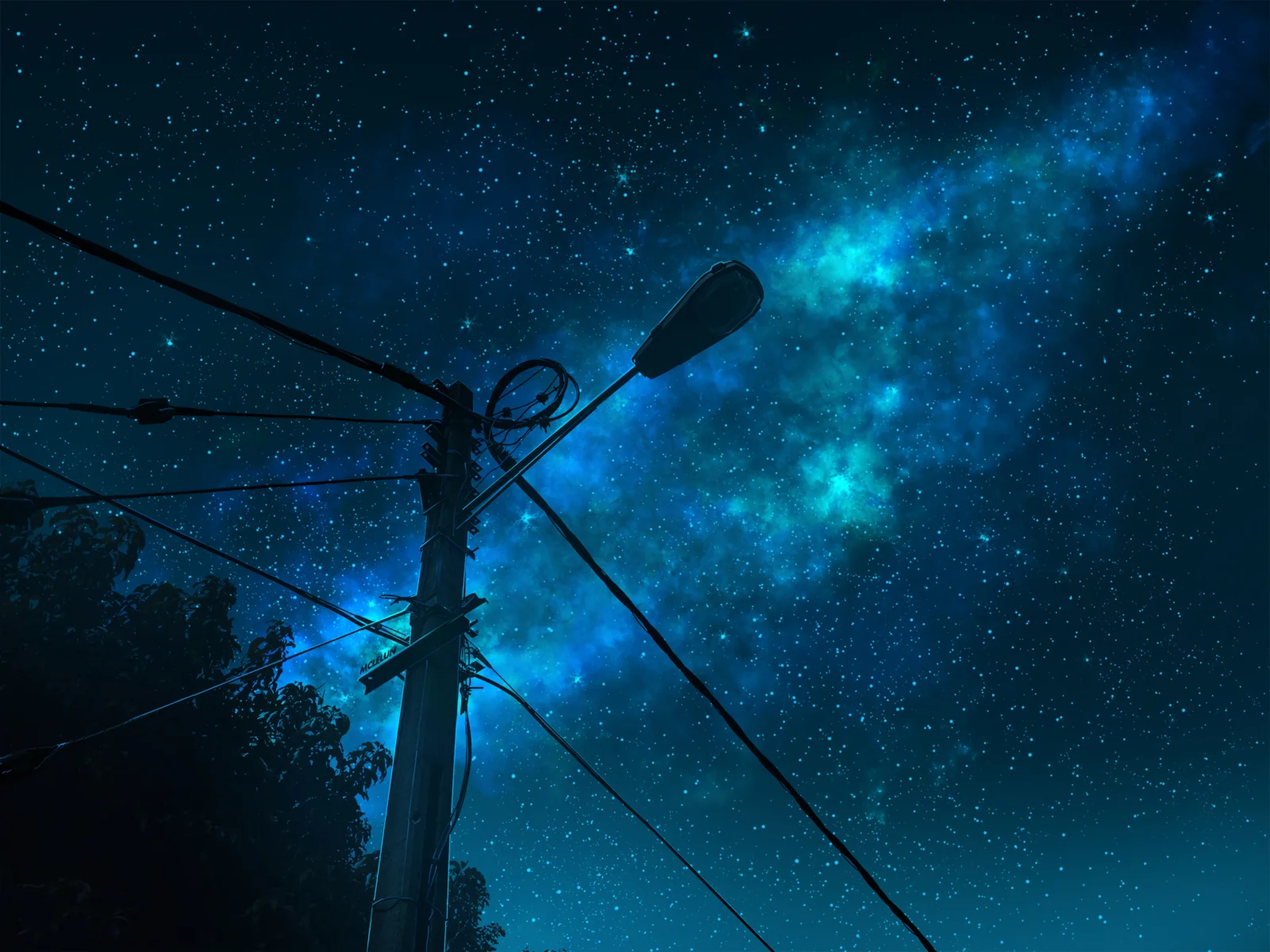 璀璨银河和繁星铺满深蓝夜空，前景是电线杆与交错的电缆剪影。