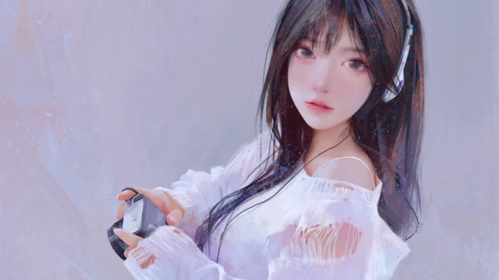 一位黑发动漫女孩穿着白色上衣，手持小物件，置于淡紫色背景前。